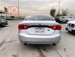 Nissan Maxima